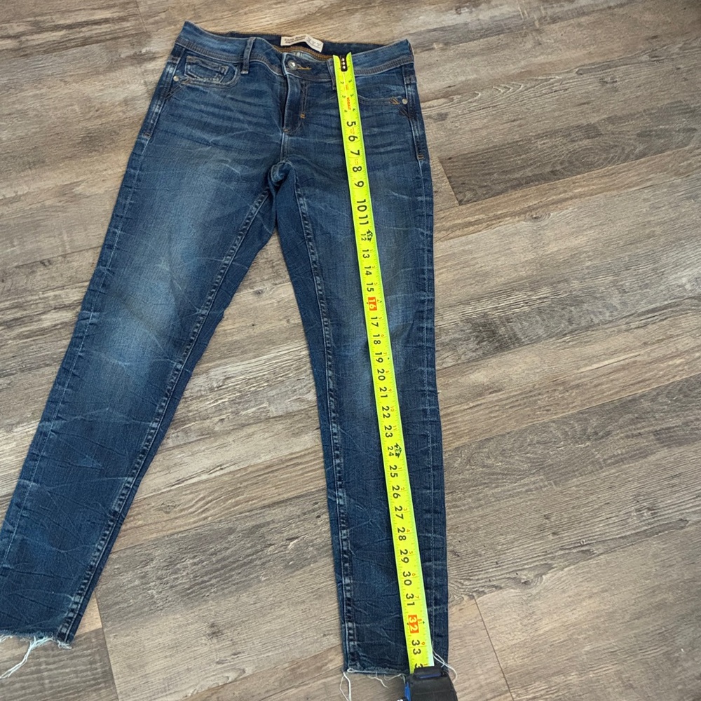 Zara Basic Z1975  Dark Blue Low Rise Denim Distressed Skinny Worn 1X Sz. 27 - Picture 8 of 8